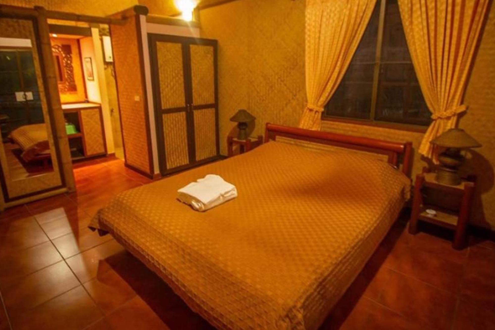 Old Tree'S House Hotel Mae Ai Bagian luar foto