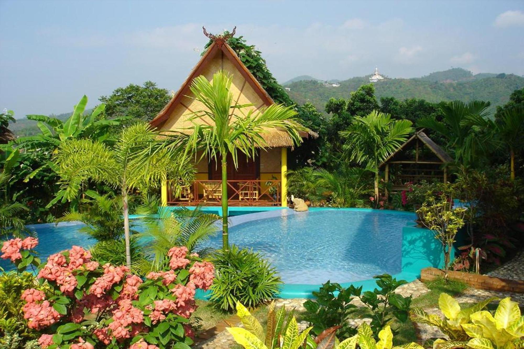 Old Tree'S House Hotel Mae Ai Bagian luar foto